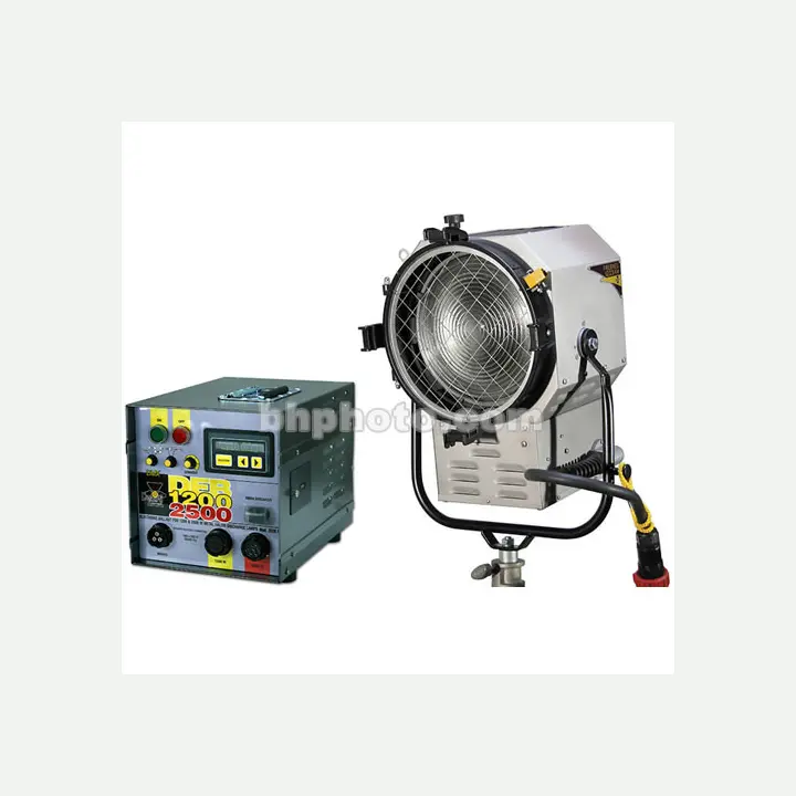 DeSisti Rembrandt 1.2/2.5K HMI Fresnel Kit, Bulb (90-265V)