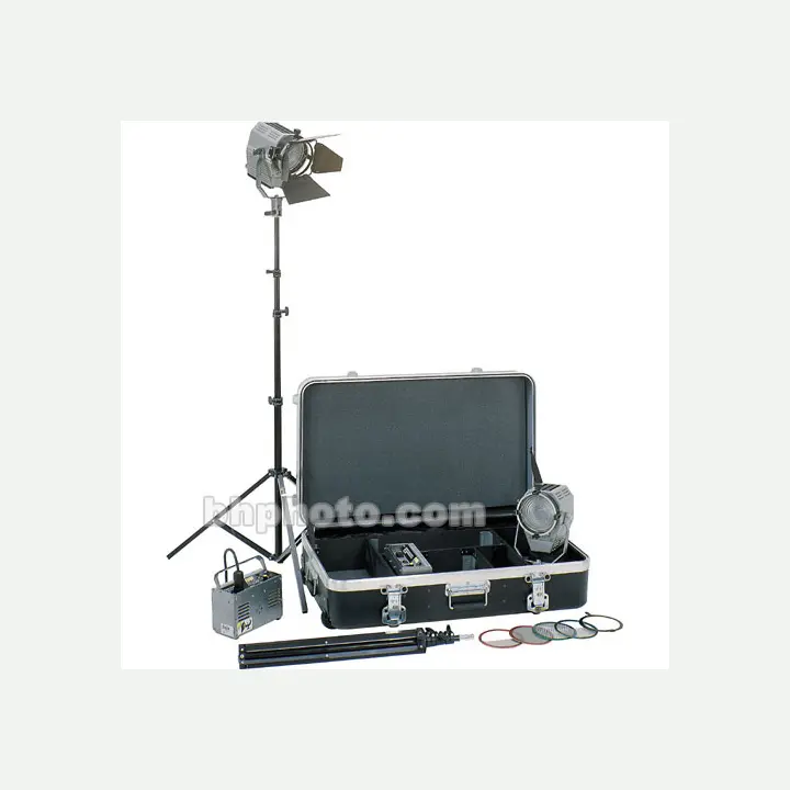 DeSisti Rembrandt 200W HMI 2 Light Kit (90-265V)